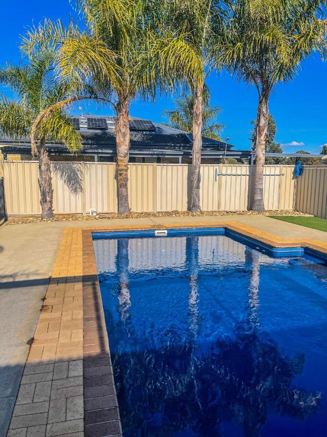 Dbj Holiday Units Mulwala Extérieur photo