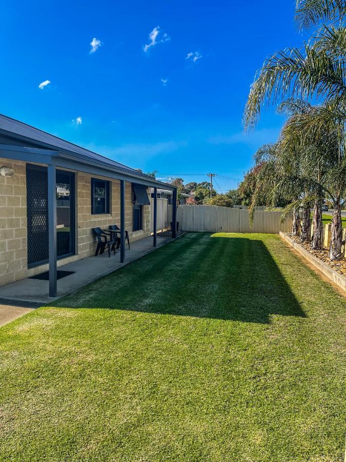 Dbj Holiday Units Mulwala Extérieur photo