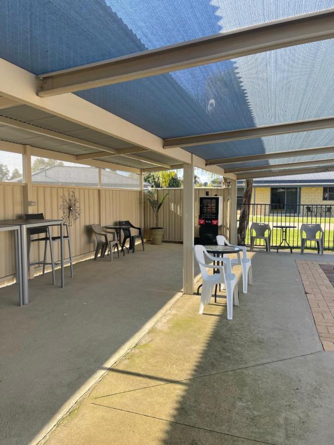 Dbj Holiday Units Mulwala Extérieur photo