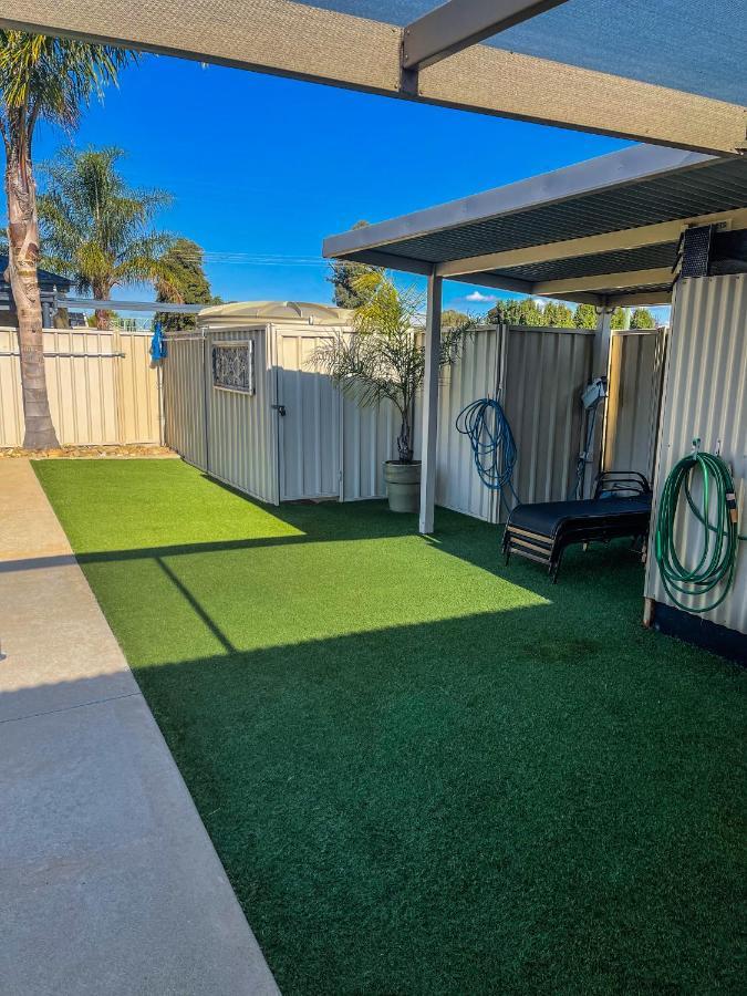 Dbj Holiday Units Mulwala Extérieur photo