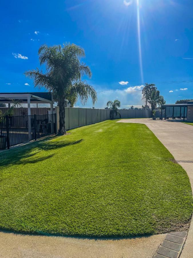 Dbj Holiday Units Mulwala Extérieur photo