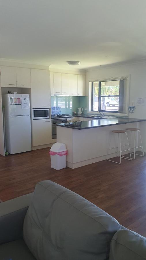 Dbj Holiday Units Mulwala Extérieur photo
