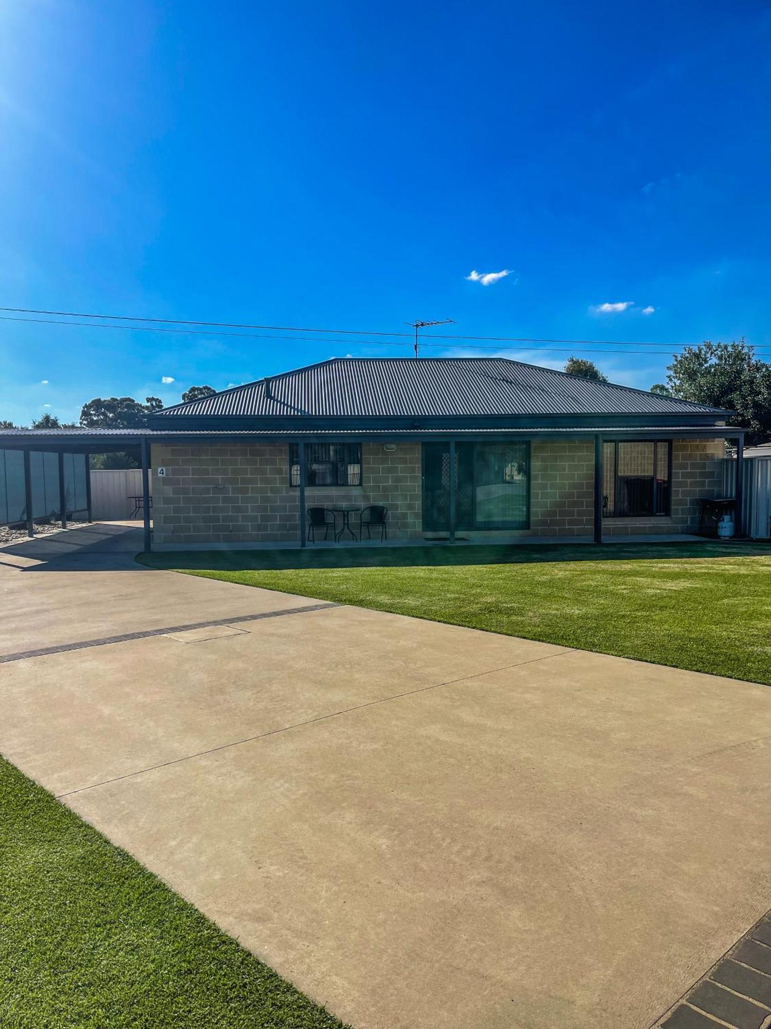 Dbj Holiday Units Mulwala Extérieur photo