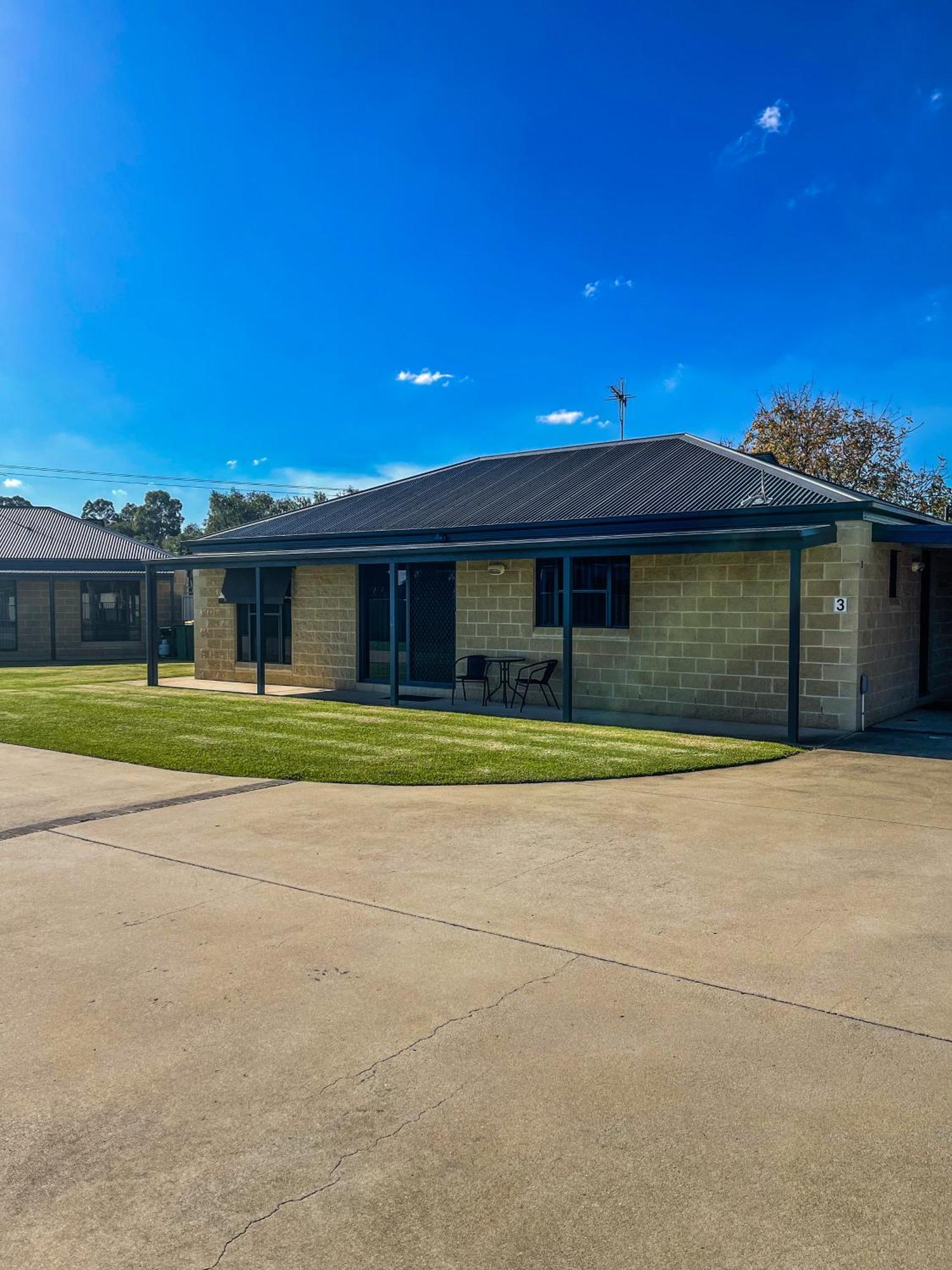 Dbj Holiday Units Mulwala Extérieur photo